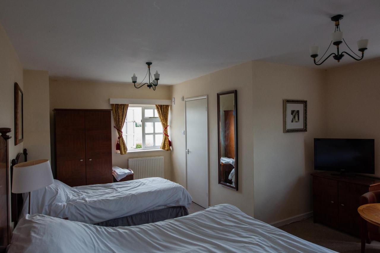 איבשאם Queens Head Inn מראה חיצוני תמונה