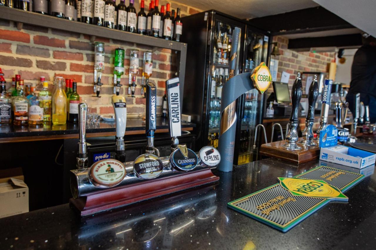 איבשאם Queens Head Inn מראה חיצוני תמונה