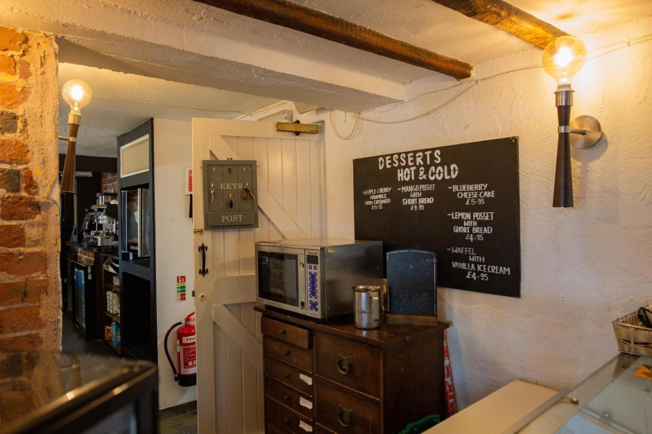 איבשאם Queens Head Inn מראה חיצוני תמונה