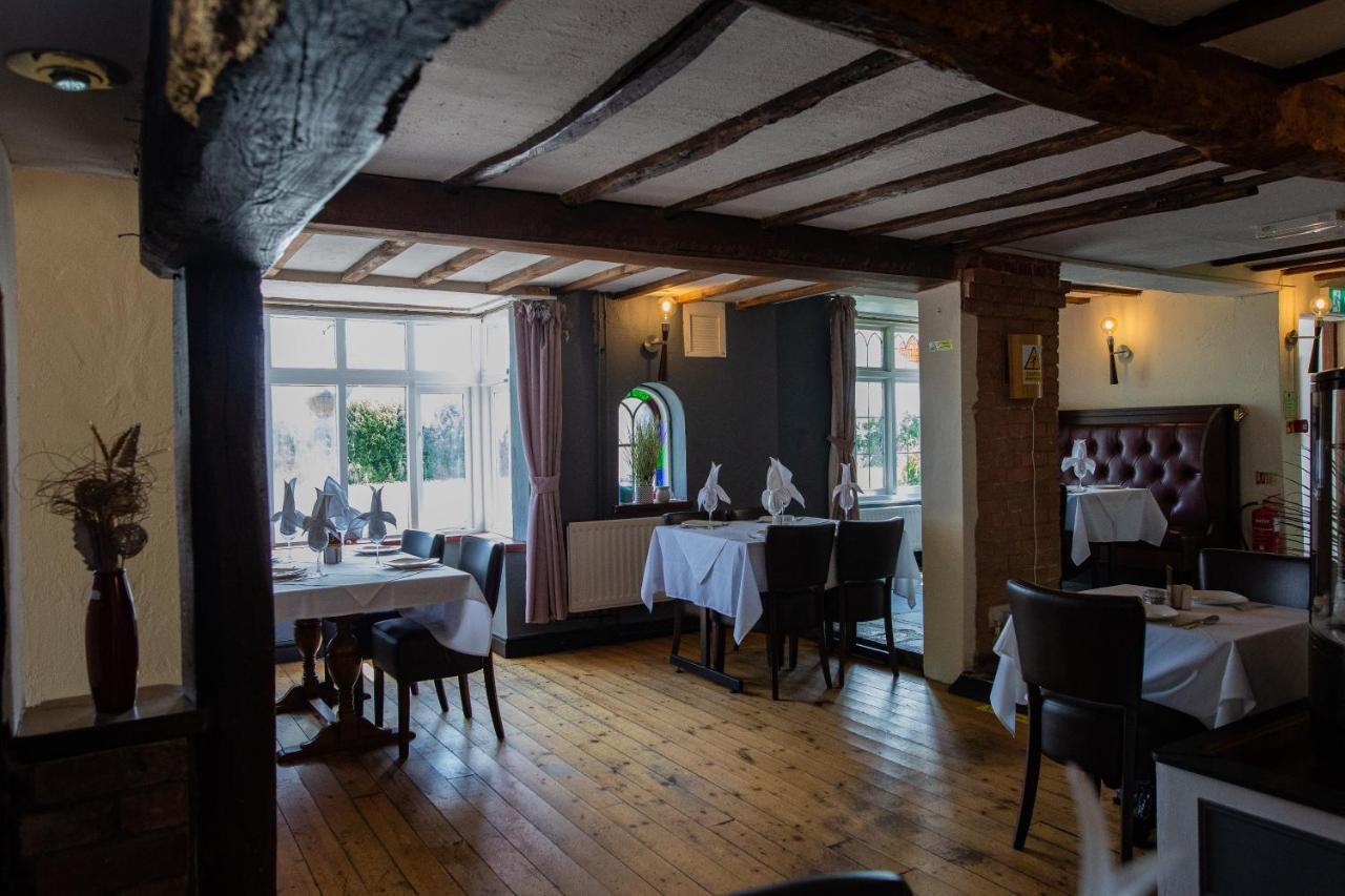 איבשאם Queens Head Inn מראה חיצוני תמונה