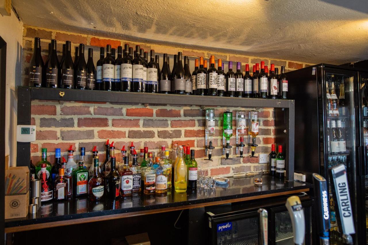 איבשאם Queens Head Inn מראה חיצוני תמונה