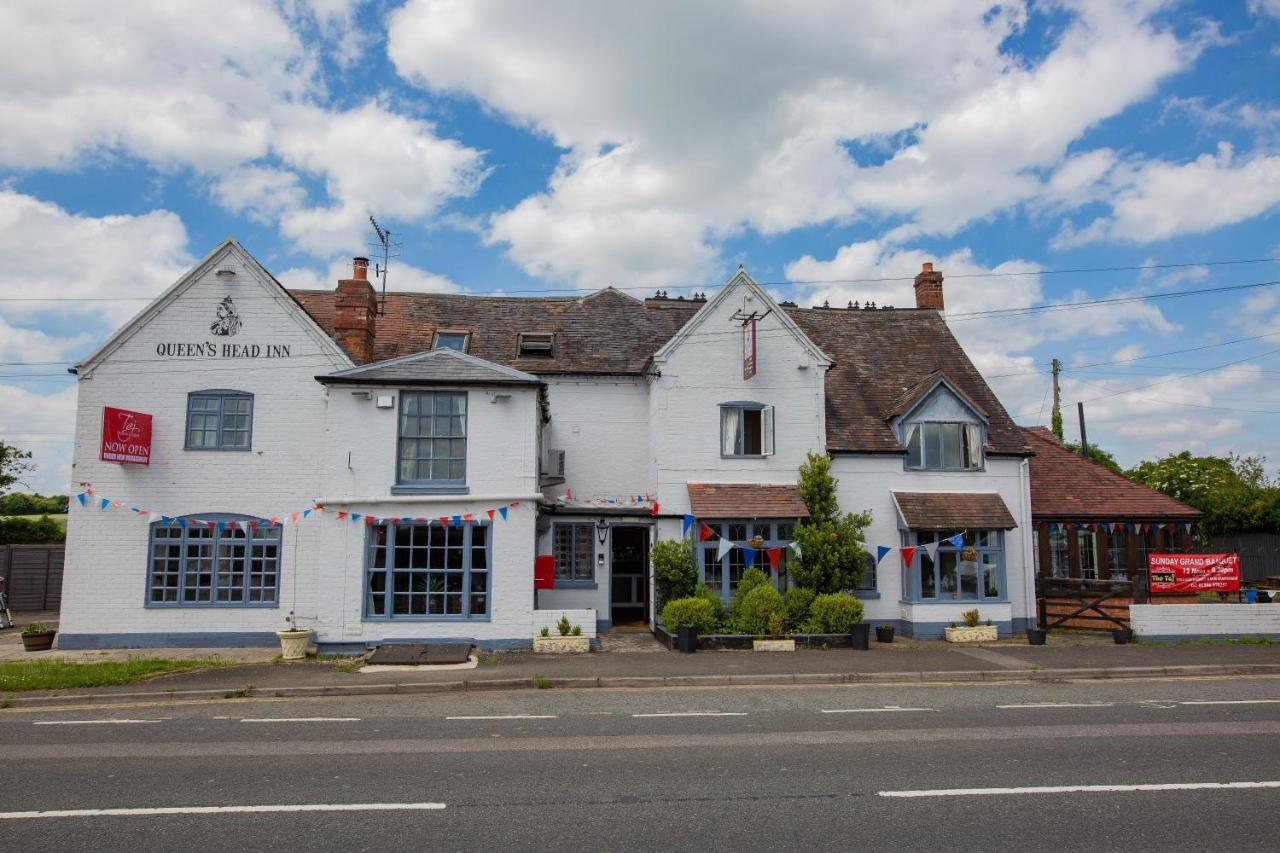 איבשאם Queens Head Inn מראה חיצוני תמונה